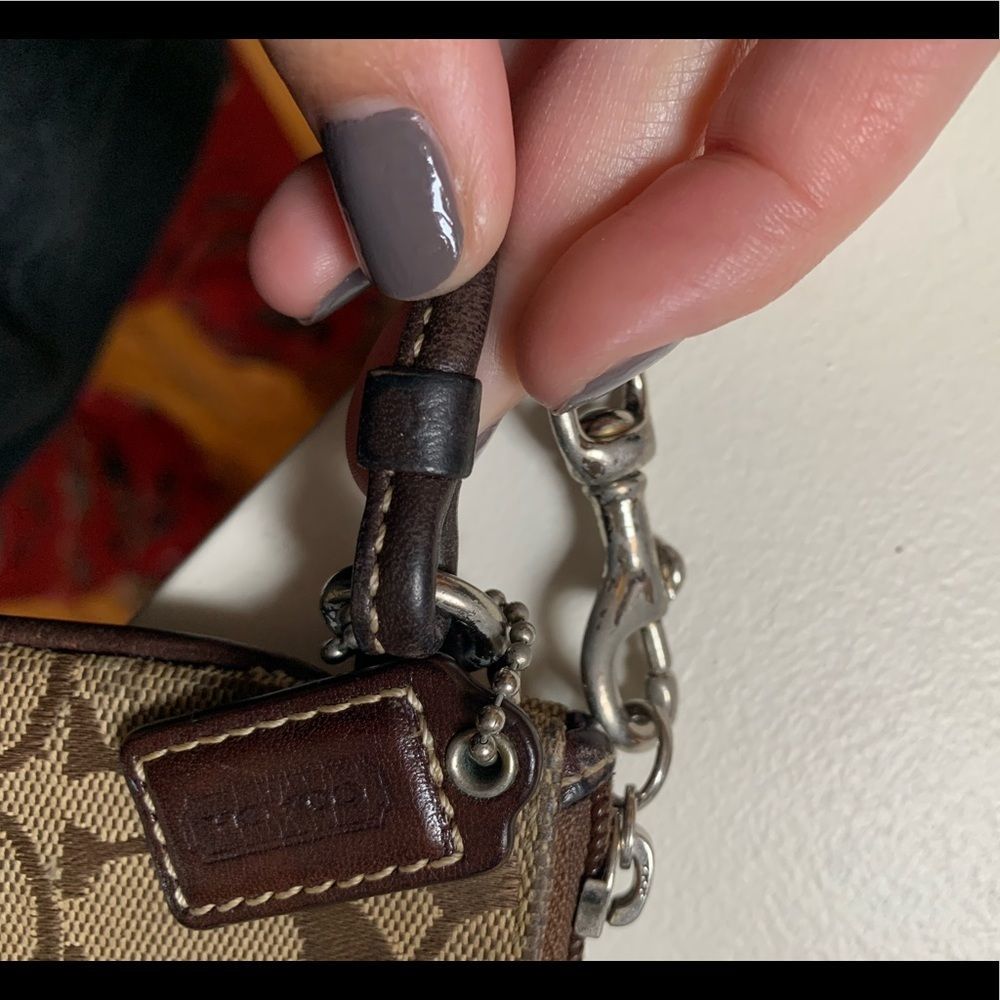 Coach Wristlet - Picture 3 of 8